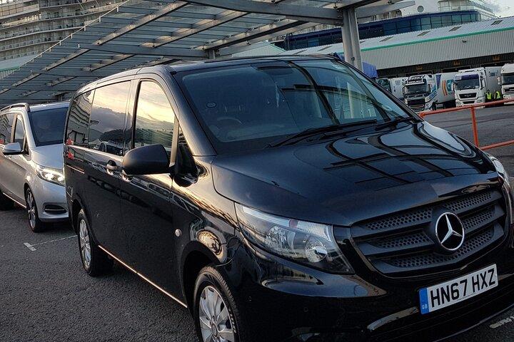 Microônibus do aeroporto de Heathrow para Southampton via Netley Abbey