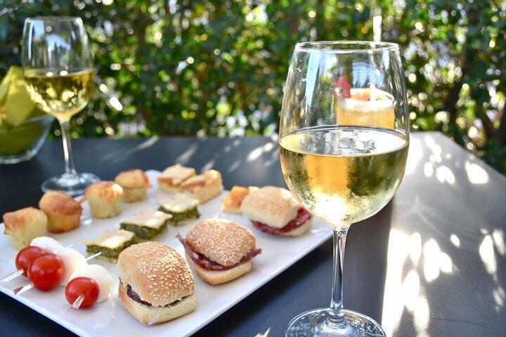 Milão Tour de degustação de vinho e comida de arte privada