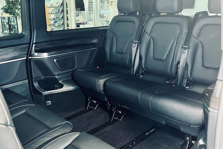 Visite privée d'une journée complète à Budapest dans une voiture de luxe avec prise en charge