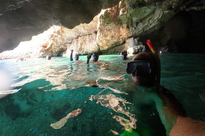 Tour panorámico y snorkel en la cueva Haxhi Ali y Karaburun