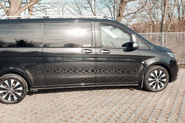 ロンドンヒースローからバースシティへのプライベートリムジン送迎サービス