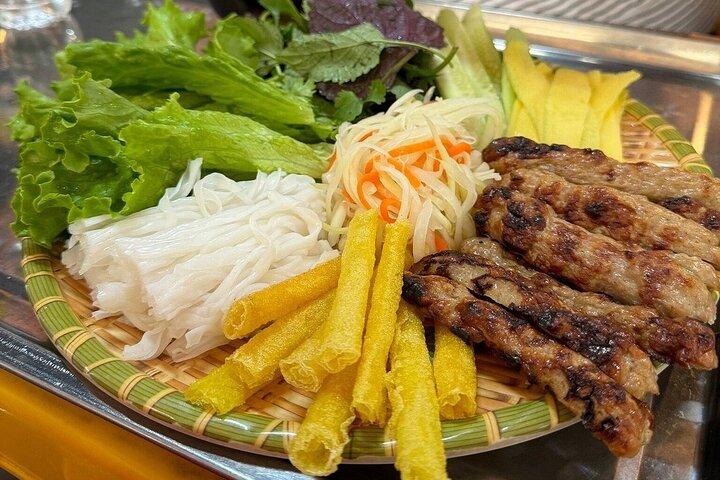 Hanoi Old Quarter Street Food and Coffee Tour