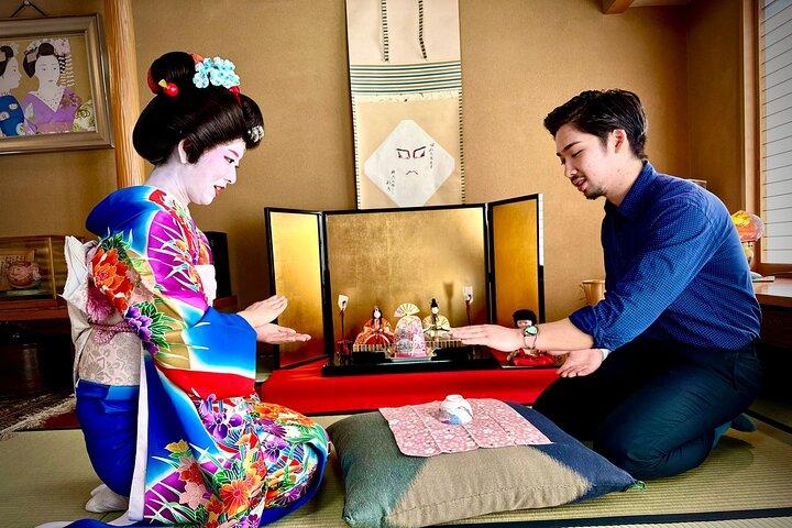 Tokyo Geisha Cultural Experience with Sake Tasting