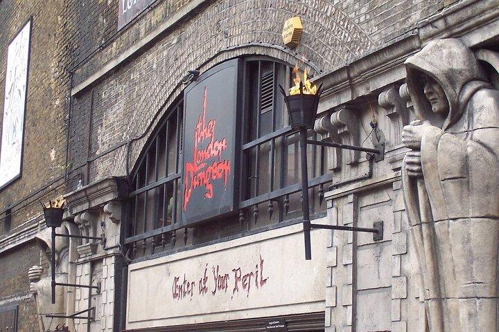 Private Westminster Walking Tour & London Dungeon Entry