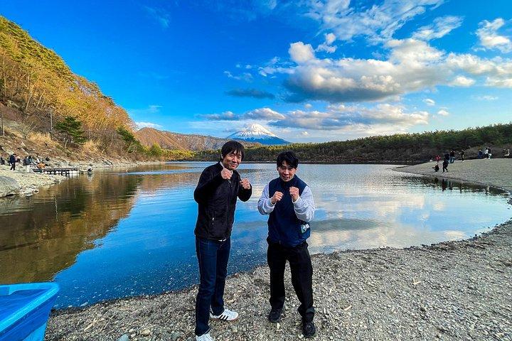東京から富士山へ！英語が話せるドライバーによるプライベートカーツアー