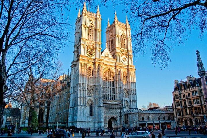 ロンドンタクシーで行く名所ツアーとチャーチル内閣戦時執務室入場