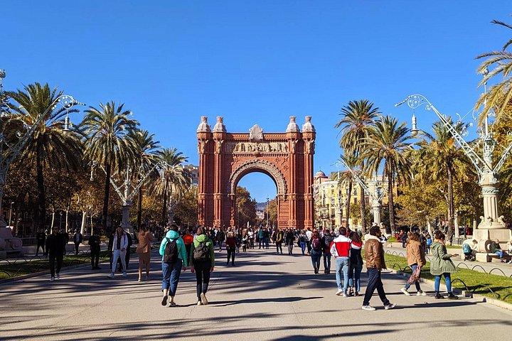 Tour privato della città vecchia di Barcellona: passato e presente