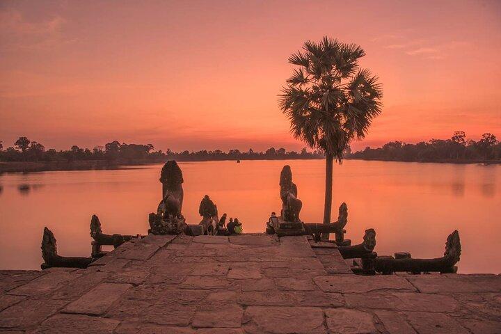 Tour privato ad Angkor Wat e al Tempio Bayon con ritiro