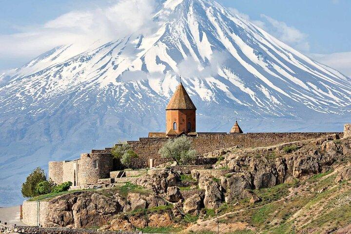 Private Tour nach Khor Virap, Echmiadzin, St. Hripsime und St. Gayane, Zvartnots