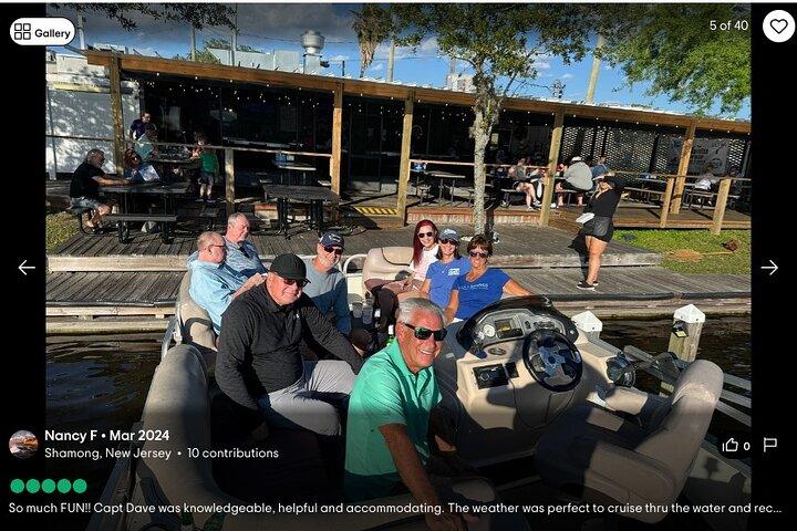 Pontoon Pub Crawl, 5 pubs e restaurantes à beira do lago visitados de barco
