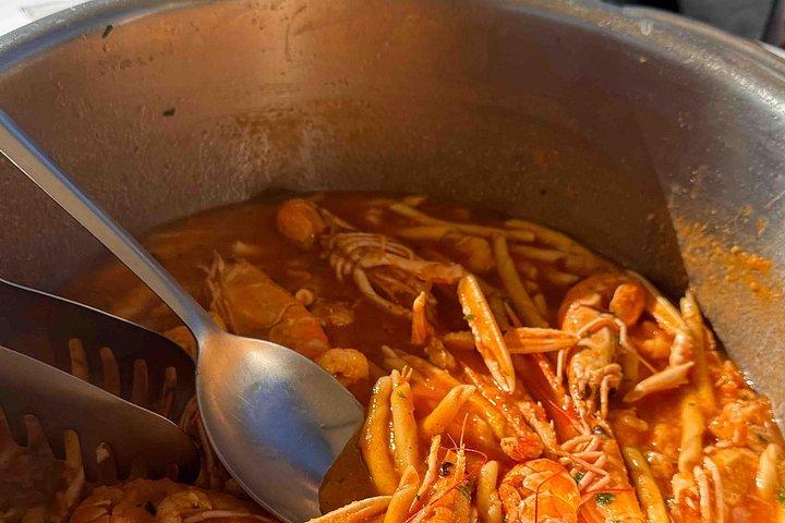 ディオクレティアヌス宮殿 - トロギール - ツェティナ - オミシュ 本格的なランチ