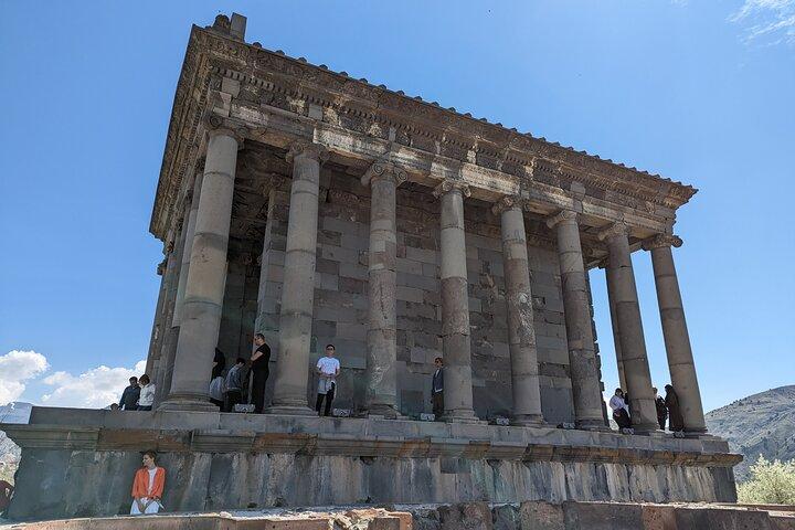 Tour armeno di 9 ore Garni Geghard Noratus Lago Sevan