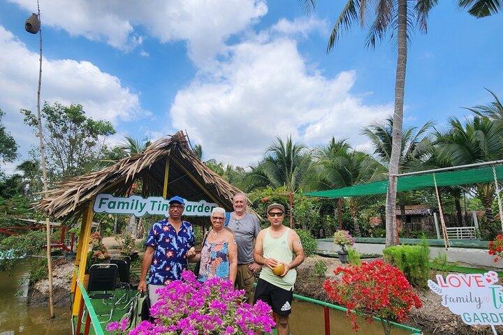 Oplev Cu Chi Tunnels og Mekong Delta Day Trip Group Max 12Pax