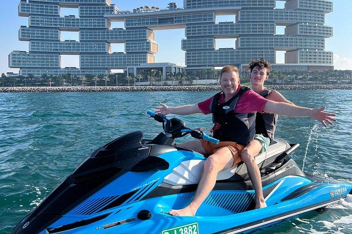 90 minuter Dubai Palm Jumeirah Jetski Tour