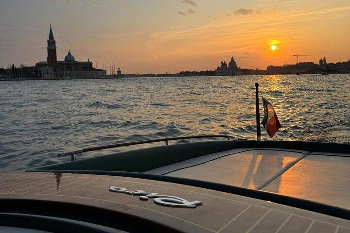 Aperitivo Privado Exclusivo Riva Aquariva