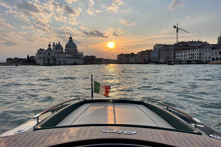 Aperitivo Privado Exclusivo Riva Aquariva