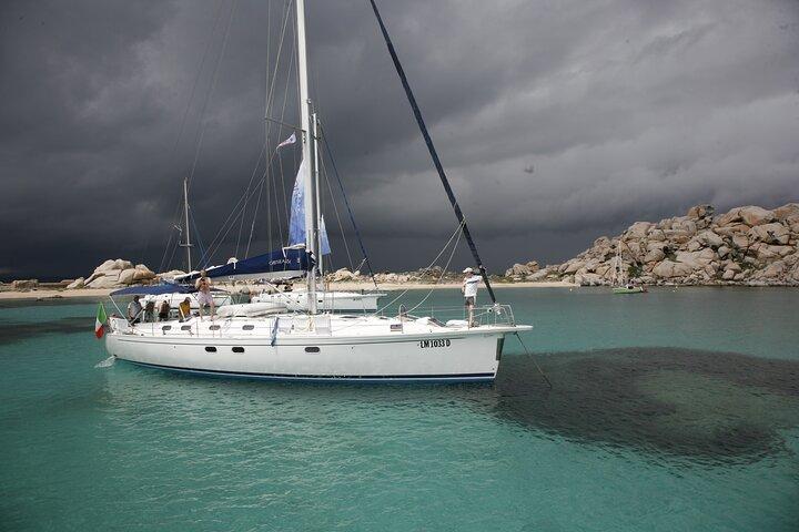 Daily sailing trip in the La Maddalena Archipelago