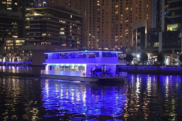 5 Star Luxury Catamaran Dinner Cruise in Dubai Marina