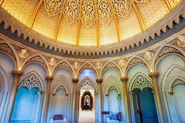 Sintra e Cascais: tour privato di un'intera giornata