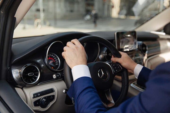 Private Check-out transfer from Paris to BVA airport