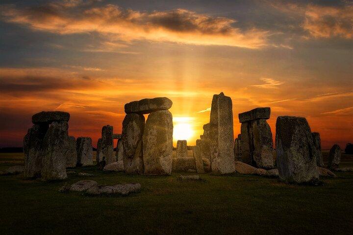 Excursión de un día al místico Stonehenge desde Londres