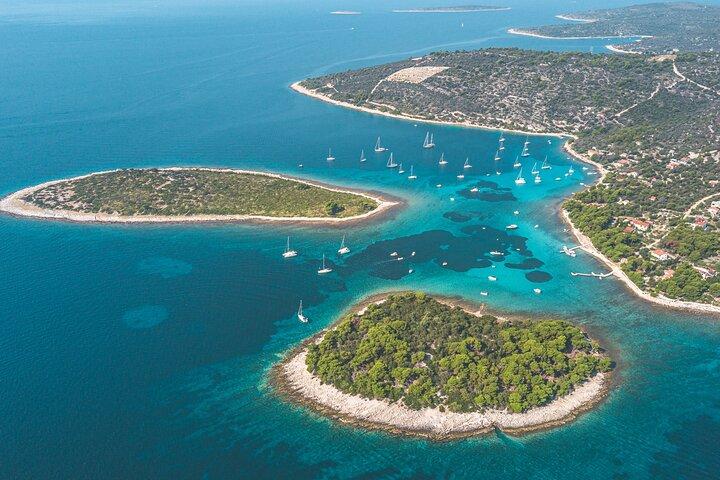 Halbtägiger privater Bootsausflug ab Trogir oder Split