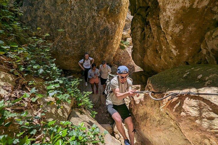 Desfiladero y Rock Scramble El Cañón de Gjipe