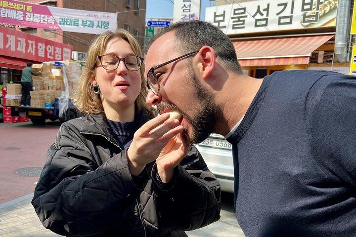 Visite gastronomique du marché de Mangwon par les habitants ; Des plats bon marché à un festin raffiné