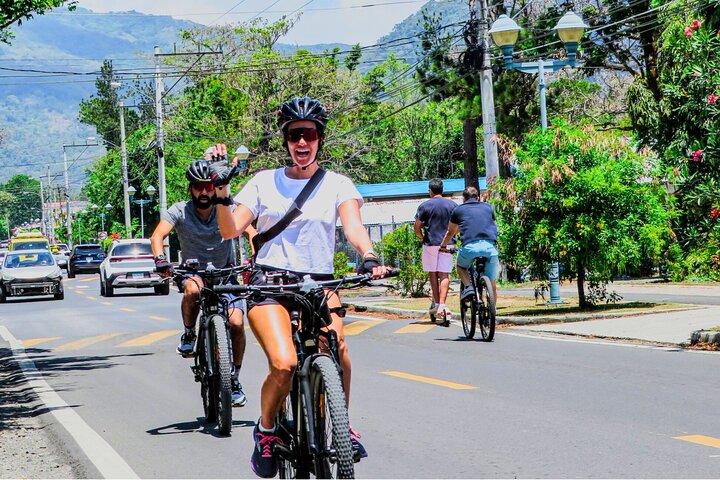 Tour privato in E-Bike: Scopri El Valle de Anton