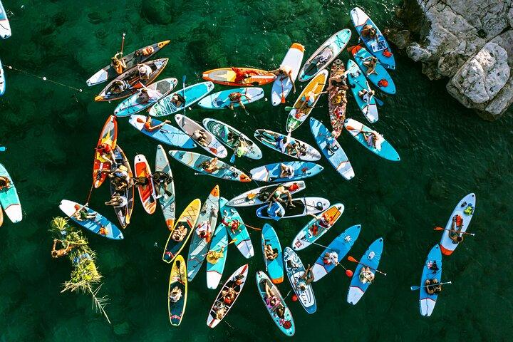 アンタルヤでの地中海アドベンチャー SUP サーフィン