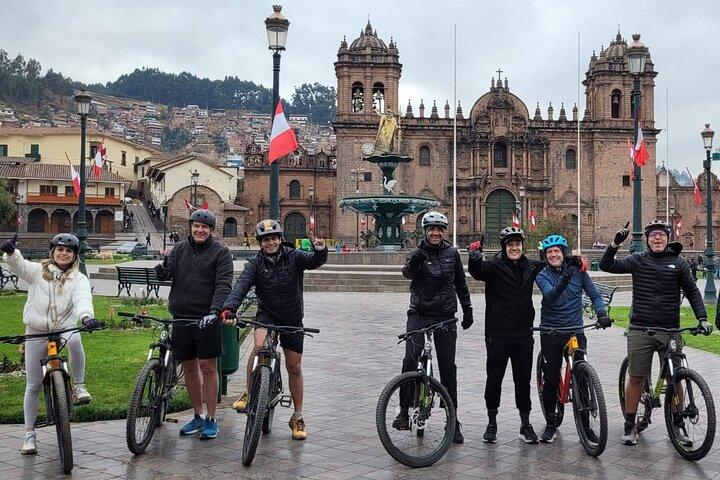 PRIVATE Stadtrundfahrt durch Cusco mit dem E-BIKE