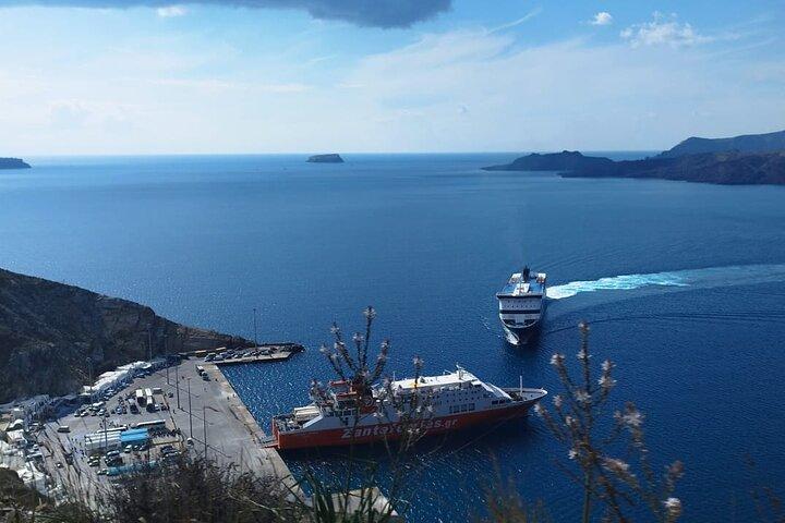 クレタ島からのプライベート日帰り旅行でサントリーニ島の魅力を発見