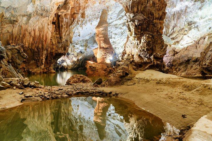 De Hue a la cueva de Phong Nha 1 día con (Salidas en días impares)