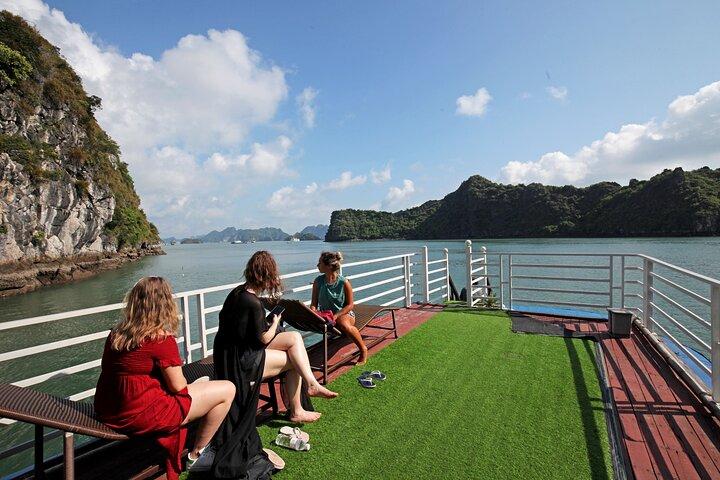 Croisière La Pinta Explorez Halong et la baie de Lan Ha au départ de Hanoi 3 jours.