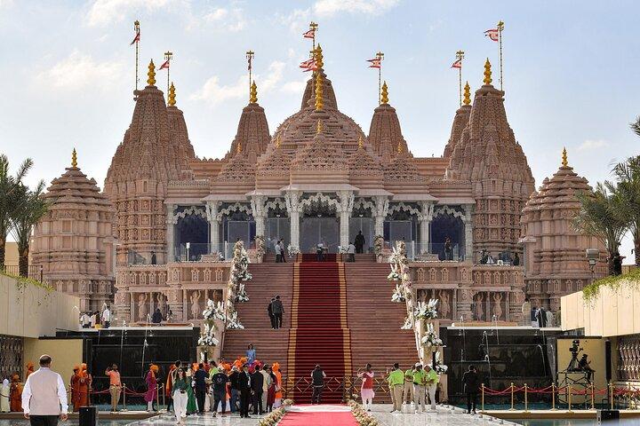 Visite guidée privée d'Abu Dhabi avec visite du temple BAPS au départ de Dubaï