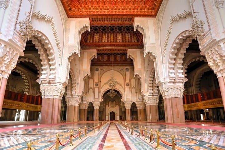 Hassan II Mosque Guided Visit with Hotel Pickup in Casablanca