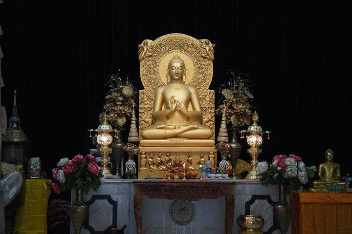 Varanasi stadsdagtour met bezoek aan Sarnath en yogasessie