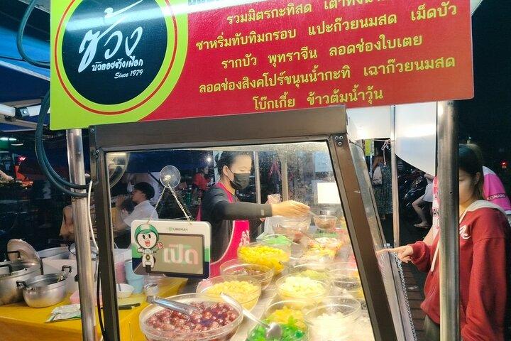 Chiang Mai Tuk Tuk aften tur med templer og gaden mad