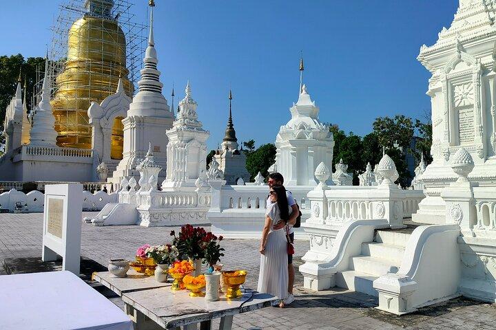 Chiang Mai Tuk Tuk aften tur med templer og gaden mad