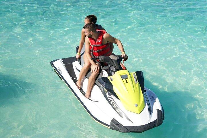 Avventura di 3 ore in moto d'acqua, nuota con le razze e altro ancora