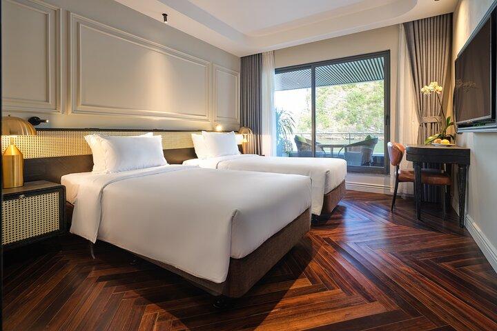Elite of The Seas - Luxury 3 Days Cruise in Halong & Lan Ha Bay