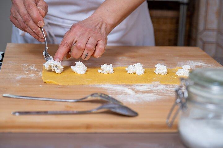 Turin : Exklusive private Pasta&Tiramisu-Klasse mit einer lokalen Mama