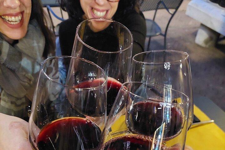 Autêntico jantar completo e experiência de vinho com um sommelier em Pisa