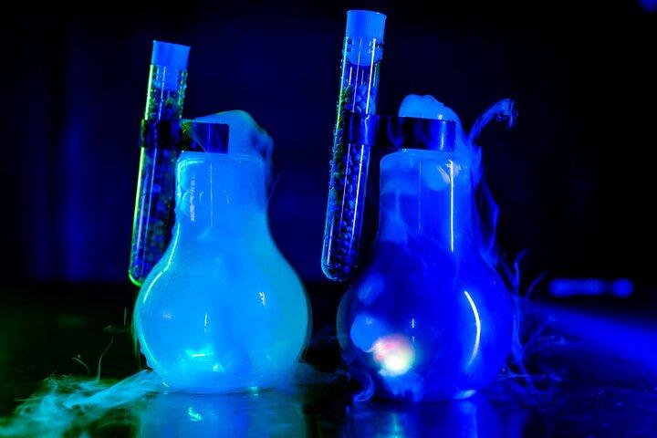 NYCのワールドカップ科学とSip®体験：ウイルス酔いラボ