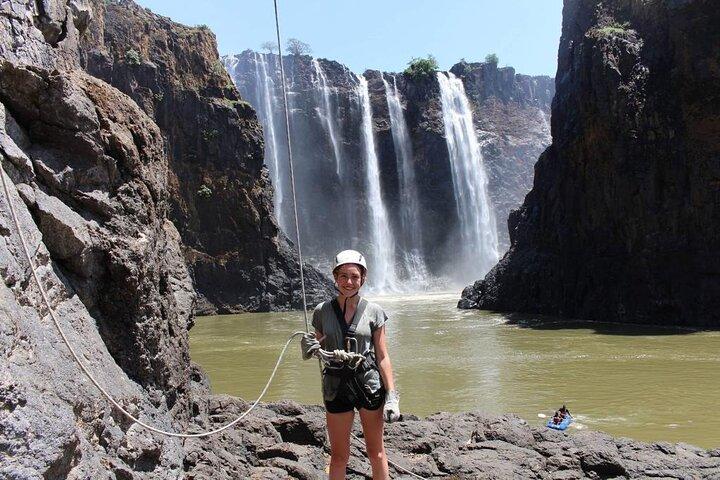 Rapel nas Cataratas Vitória