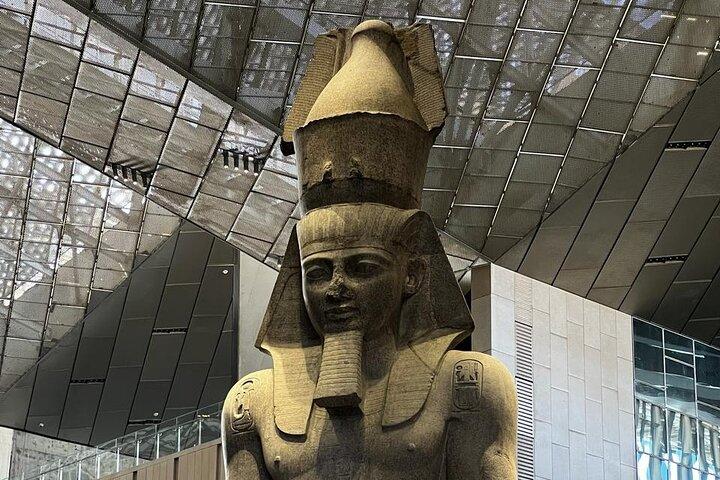 rundvandring Grand Egyptian Museum, King Tut Gallery, Solbåt