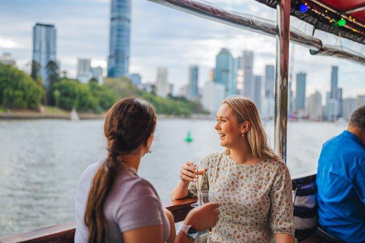 Middag Sightseeing Cruise: 12:30 - 14:00 (90 minutter)