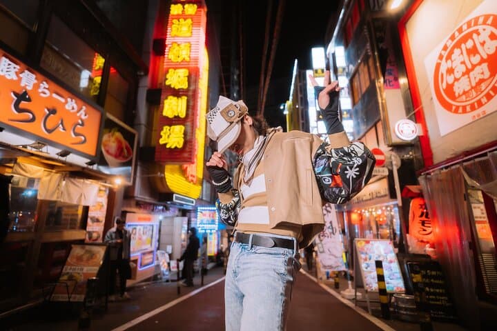 Tour with Pro Tokyo Photographer and take Edgy Unique Portraits