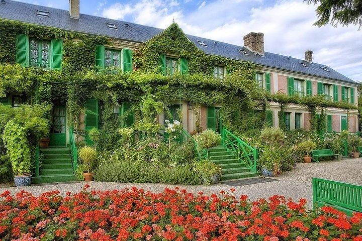 Giverny & Versailles Excursão de um dia de Paris com um guia profissional