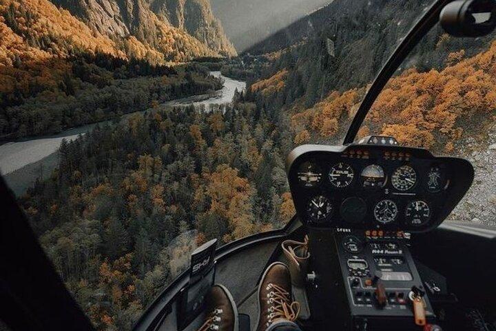 BC Backcountry Helicopter Tours (Abfahrt SKY Hangar)